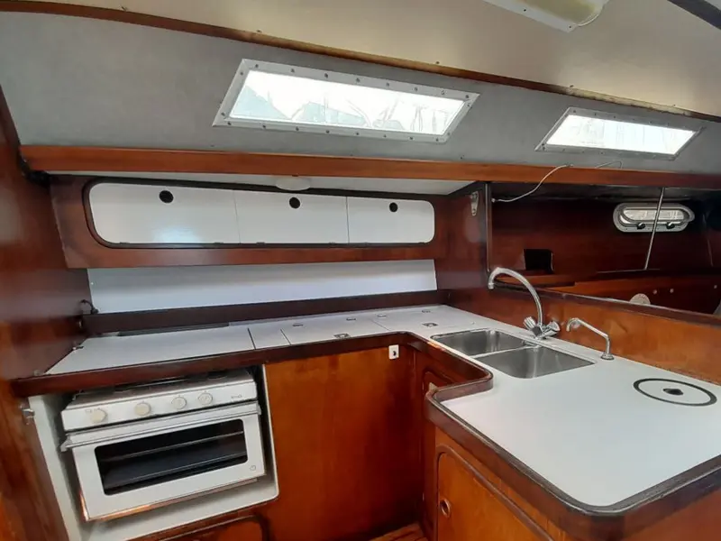 Sailboat Refit & Boat DIY: Progress at Last!