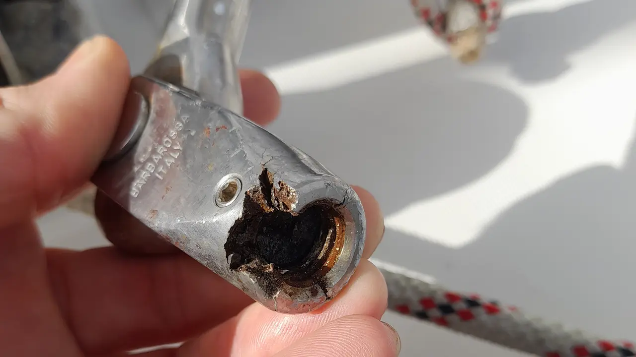 Gebrochener Wantenspanner Gebrochener Wantenspanner