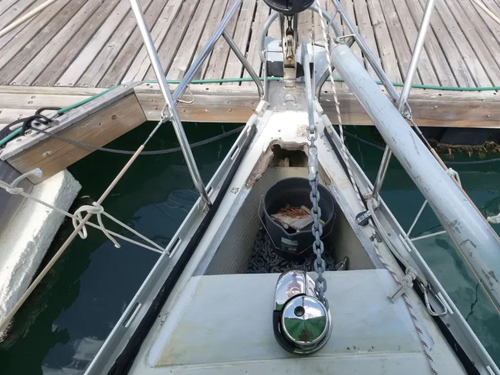 Installing the new Quick electric windlass