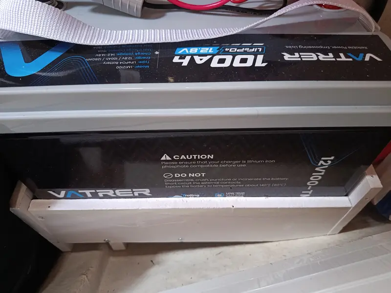 cradle for battery in vberth
